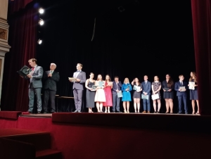 2022-05-23 Maturitní slavnost divadlo