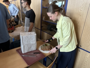 Pečeme pro Ukrajinu (20. 4. 2023)