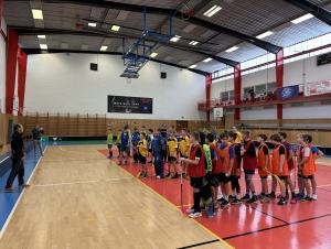 Předvánoční florbalový turnaj