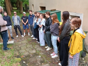 DS na židovském hřbitově