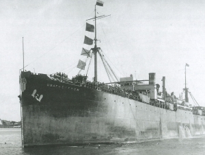 Americký parník Heffron v přístavu Vladivostok, archiv rodiny Steinerových