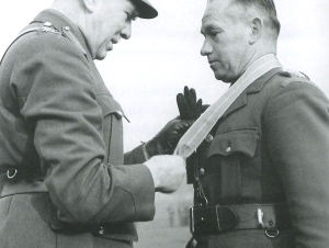 Dekorování britským řádem Commander of British Empire, nedatováno, archiv rodiny Steinerových